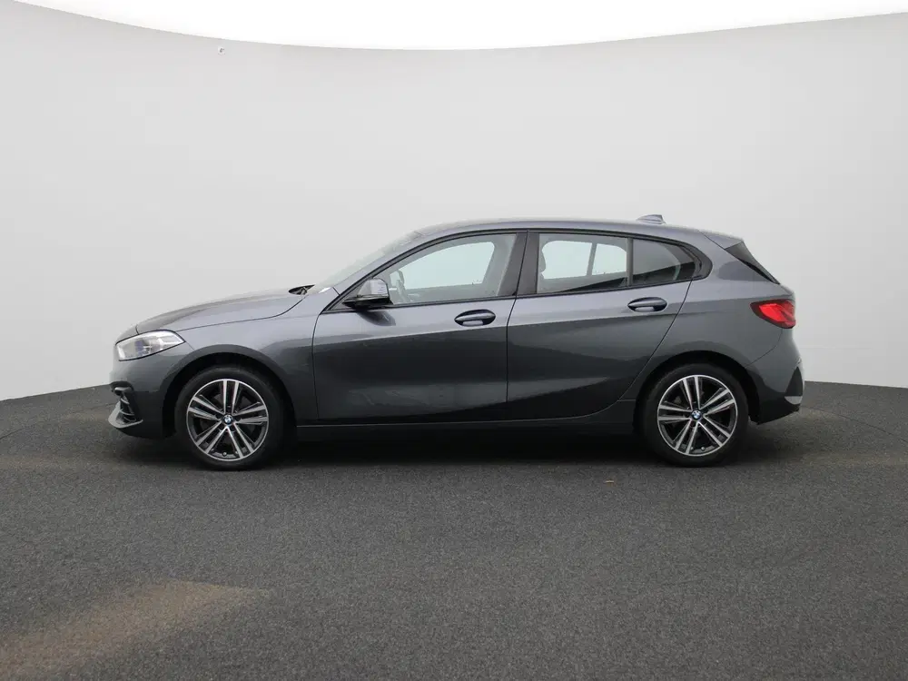 BMW 1-serie 118i Executive Edition 140PK uit 2020, foto 4