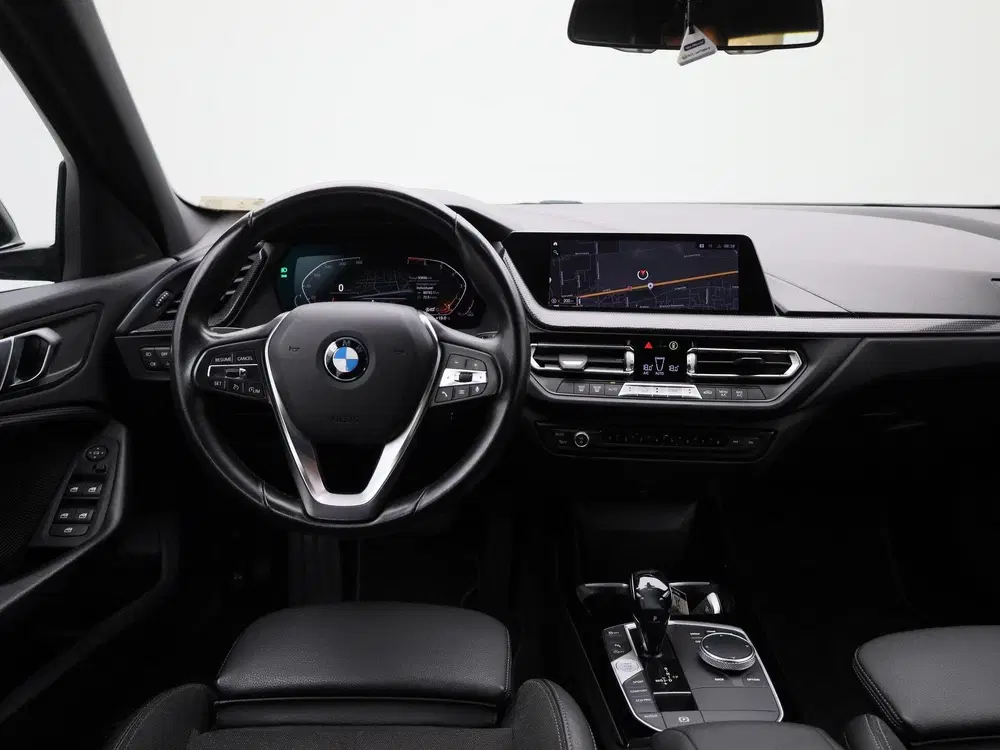 BMW 1-serie 118i Executive Edition 140PK uit 2020, foto 7