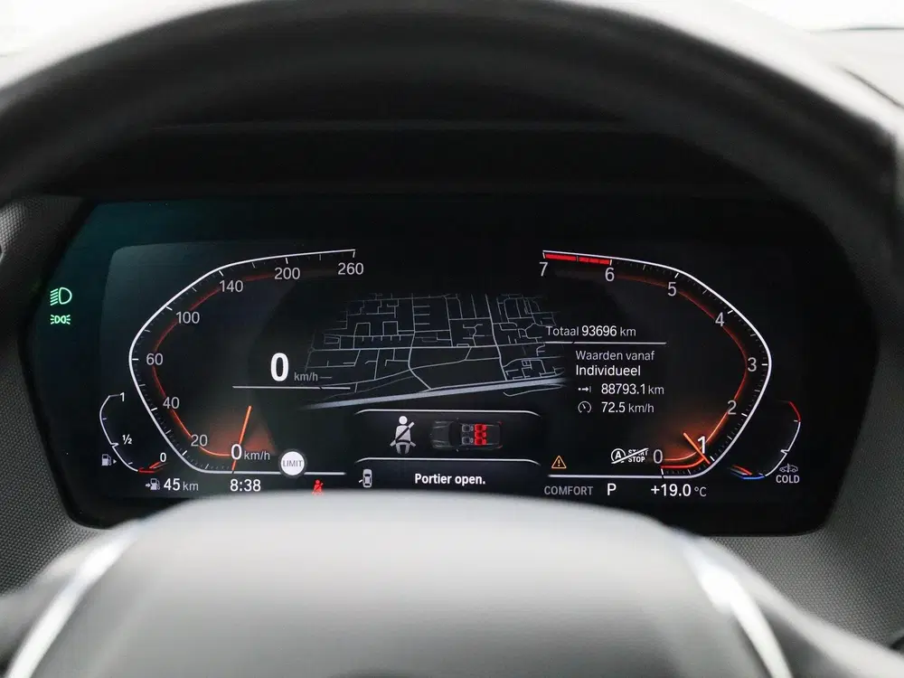 BMW 1-serie 118i Executive Edition 140PK uit 2020, foto 8