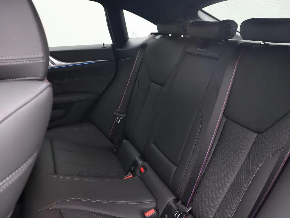BMW i4 eDrive35 High Executive uit 2026, foto 8