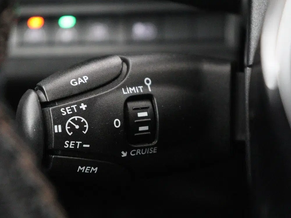 Peugeot 3008 1.6 HYbrid4 300 Première Pack uit 2020, foto 13