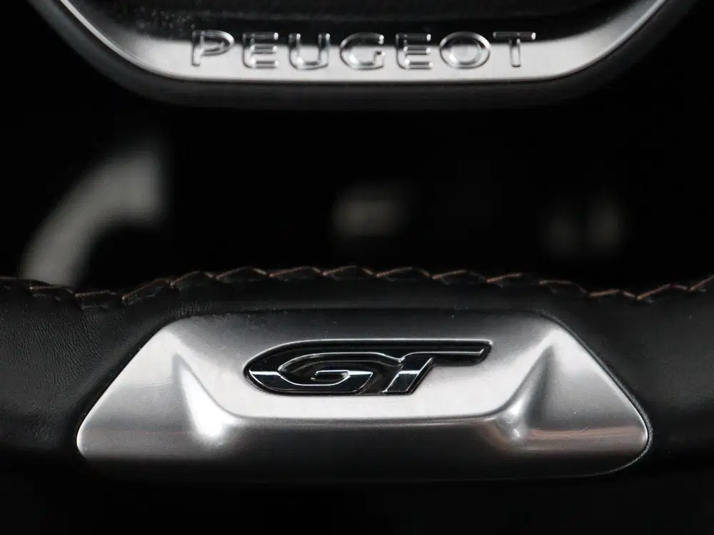 Peugeot 3008 1.6 HYbrid4 300 Première Pack uit 2020, foto 15