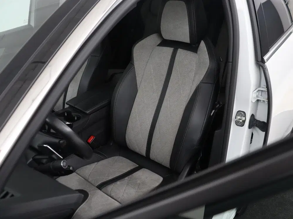 Peugeot 3008 1.6 HYbrid4 300 Première Pack uit 2020, foto 8