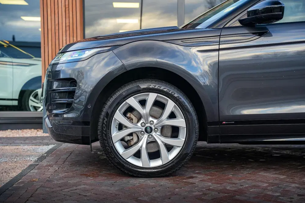 Land Rover Range Rover Evoque 2.0 P300e AWD R-Dynamic Panora uit 2020, foto 12