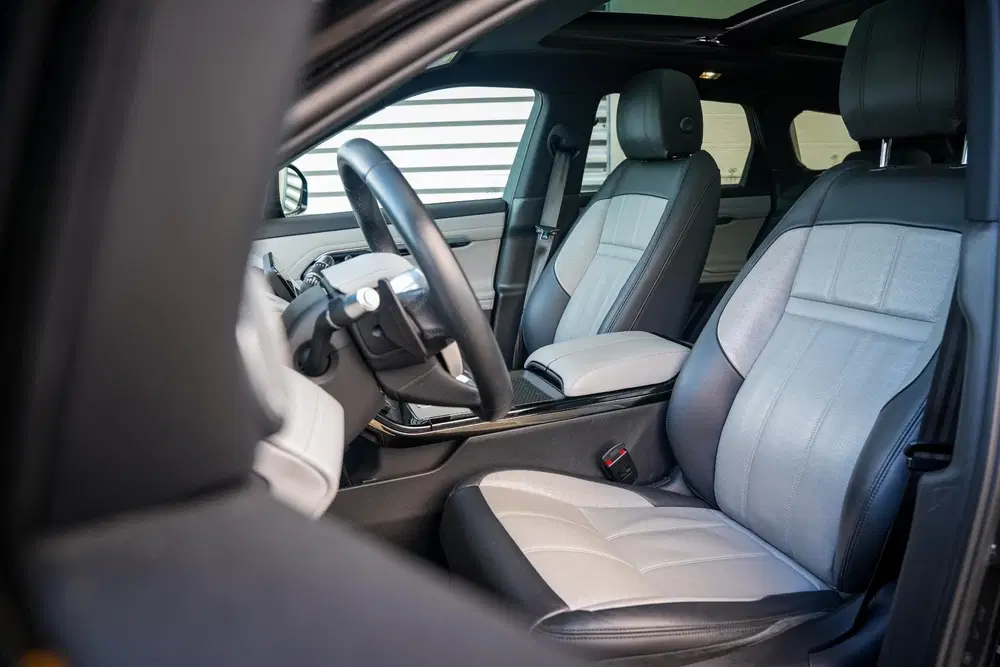Land Rover Range Rover Evoque 2.0 P300e AWD R-Dynamic Panora uit 2020, foto 8