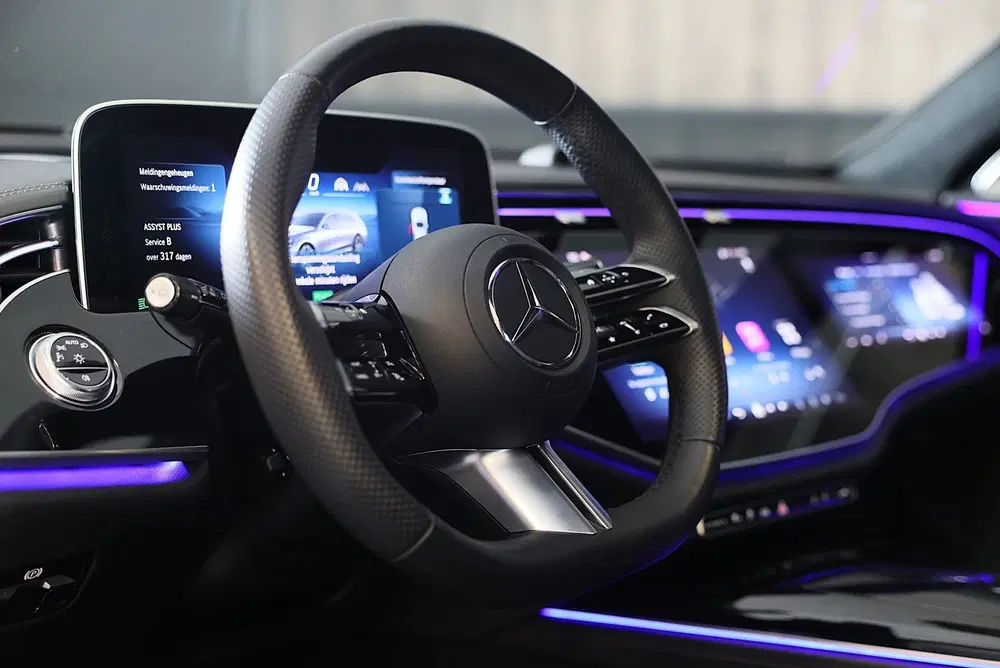 Mercedes-Benz E-Klasse 300 e AMG 53 Look uit 2023, foto 13