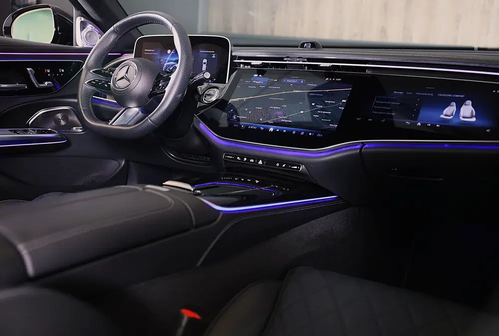Mercedes-Benz E-Klasse 300 e AMG 53 Look uit 2023, foto 6