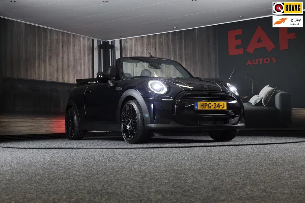 Mini Cabrio Mini Cabrio 1.5 Cooper uit 2023