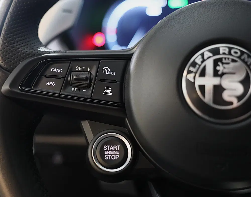 Alfa Romeo Tonale 1.5T Hybrid Veloce uit 2023, foto 11