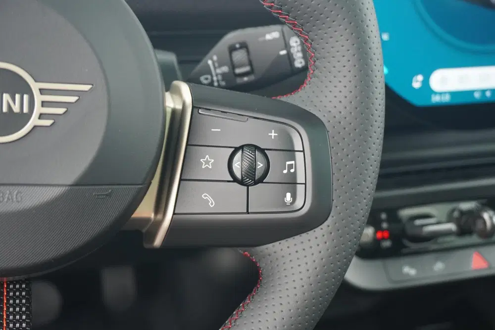 Mini Aceman SE John Cooper Works Trim uit 2026, foto 13