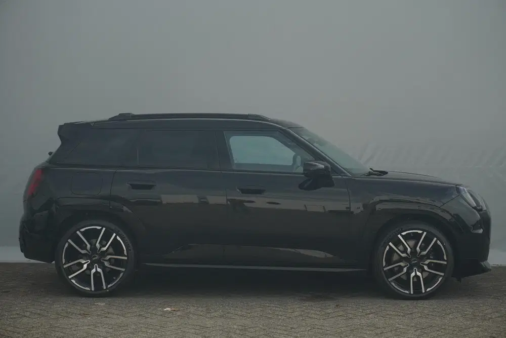 Mini Aceman SE John Cooper Works Trim uit 2026, foto 4