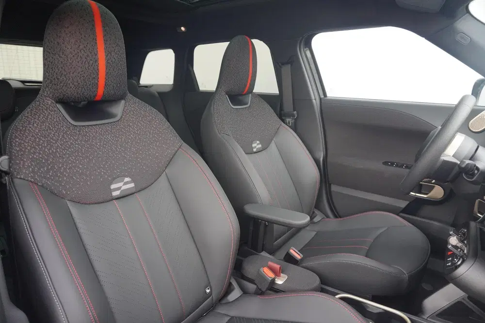 Mini Aceman SE John Cooper Works Trim uit 2026, foto 7