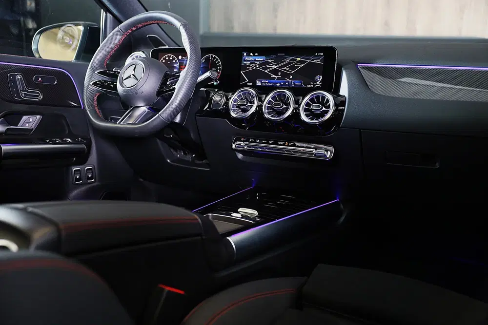 Mercedes-Benz B-Klasse 250 e AMG Line uit 2025, foto 6