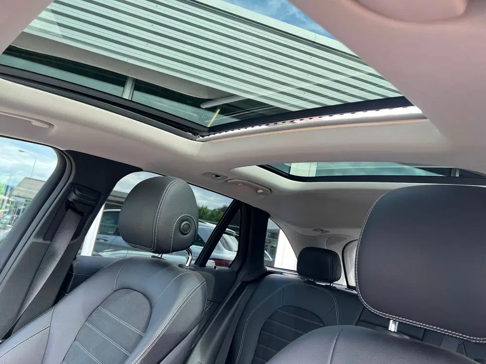 Mercedes-Benz GLC 200 AMG Automaat uit 2020, foto 14