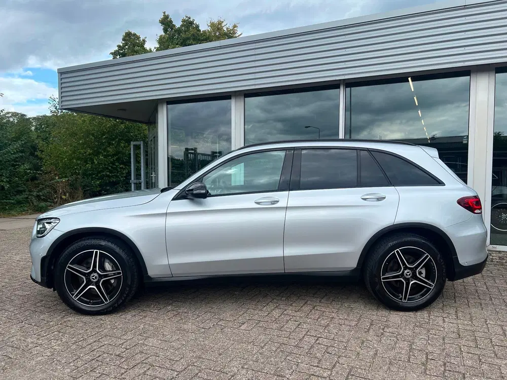 Mercedes-Benz GLC 200 AMG Automaat uit 2020, foto 2