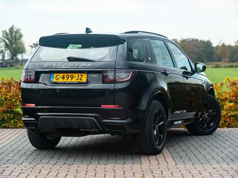 Land Rover Discovery Sport D150 2.0 R-Dynamic Launch Edition uit 2019, foto 4