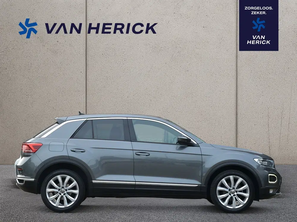 Volkswagen T-Roc 1.5 TSI Sport 150PK Automaat uit 2022, foto 3
