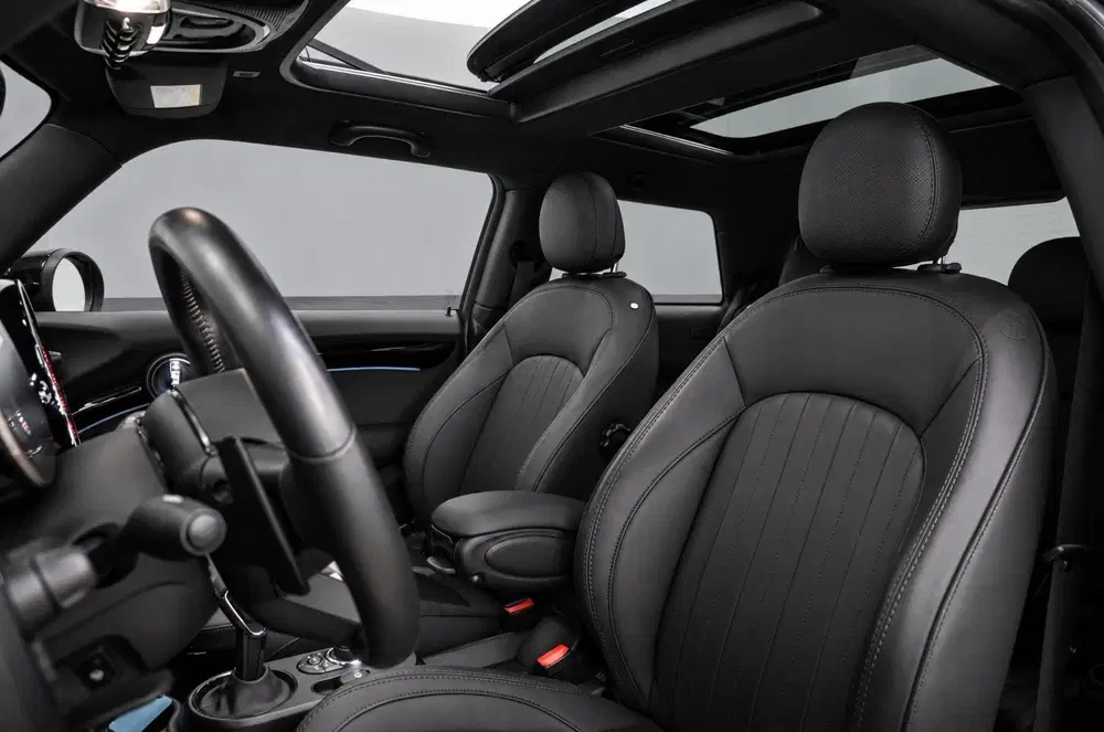 Mini John Cooper Works 2.0 John Cooper Works Essential uit 2021, foto 13