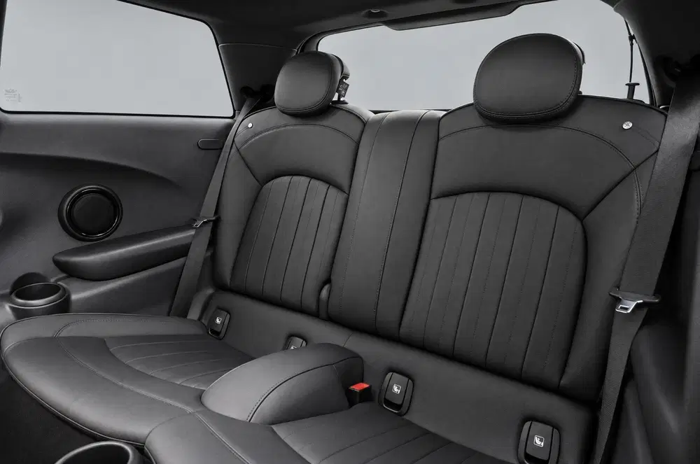 Mini John Cooper Works 2.0 John Cooper Works Essential uit 2021, foto 15
