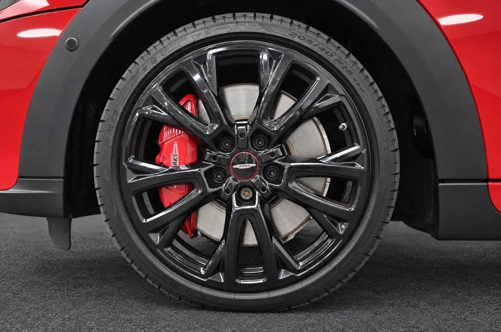 Mini John Cooper Works 2.0 John Cooper Works Essential uit 2021, foto 4