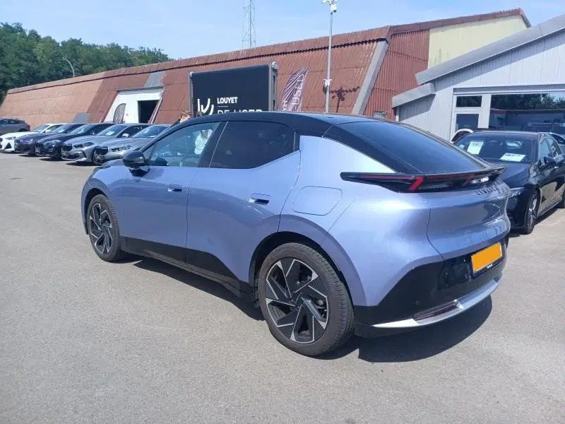Lynk & Co 02 MORE 66 KWH Pano uit 2026, foto 3