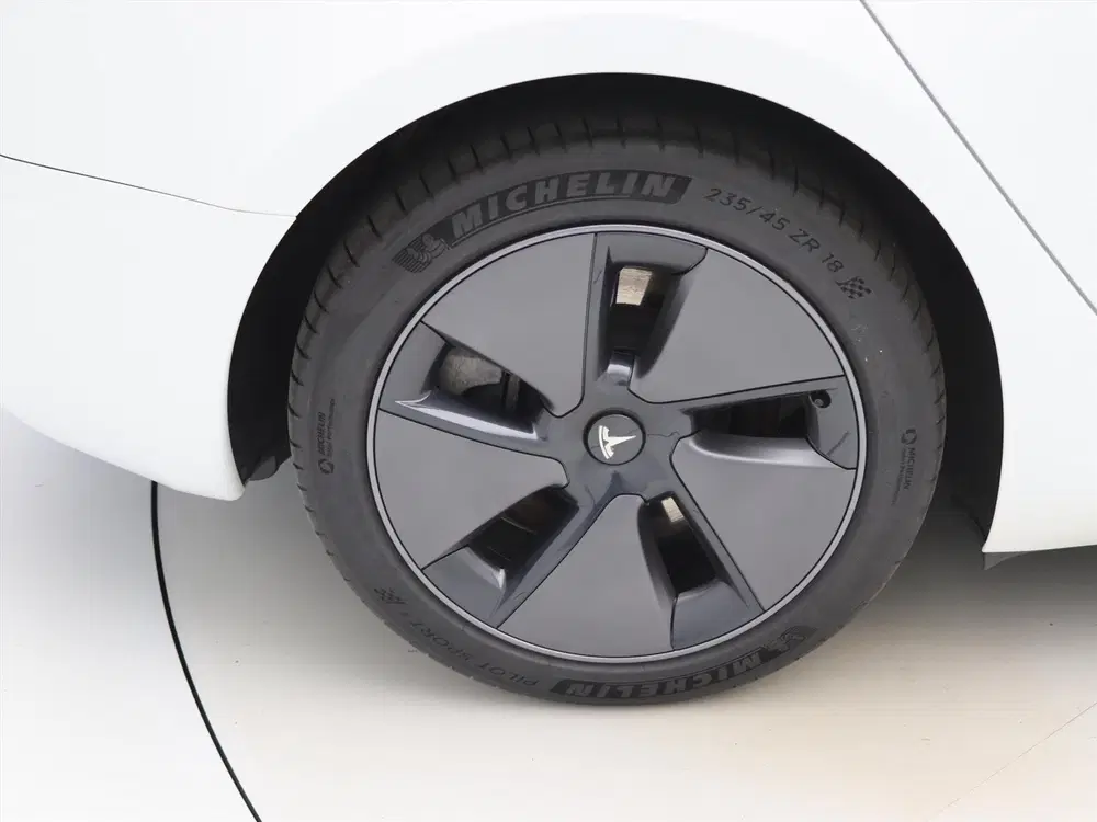 Tesla Model 3 Standard RWD Plus UPGRADE 94.6% SoH [ RYZE uit 2023, foto 11