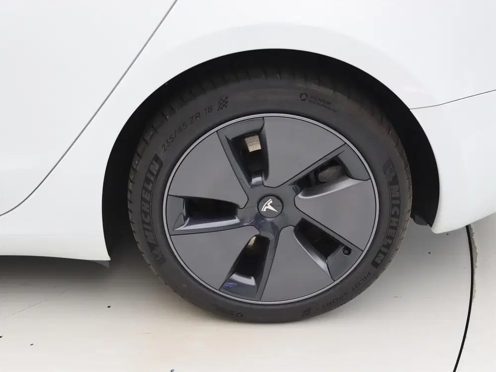 Tesla Model 3 Standard RWD Plus UPGRADE 94.6% SoH [ RYZE uit 2023, foto 14