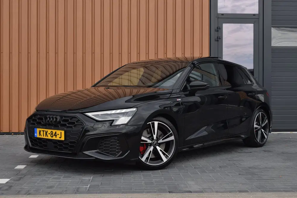 Audi A3 45 TFSI e S-edition Competition uit 2023