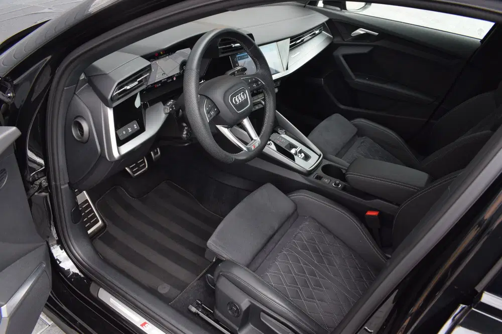 Audi A3 45 TFSI e S-edition Competition uit 2023, foto 10