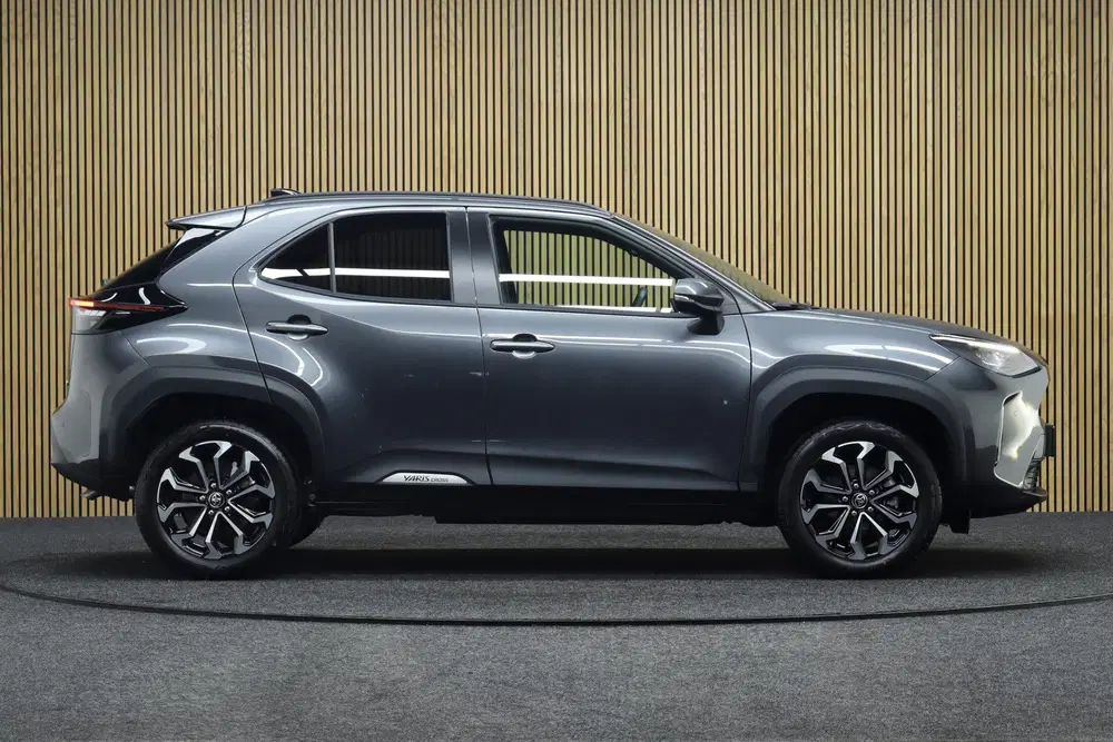 Toyota Yaris Cross 1.5 Hybrid 115 Dynamic + Comfort Pack uit 2025, foto 11