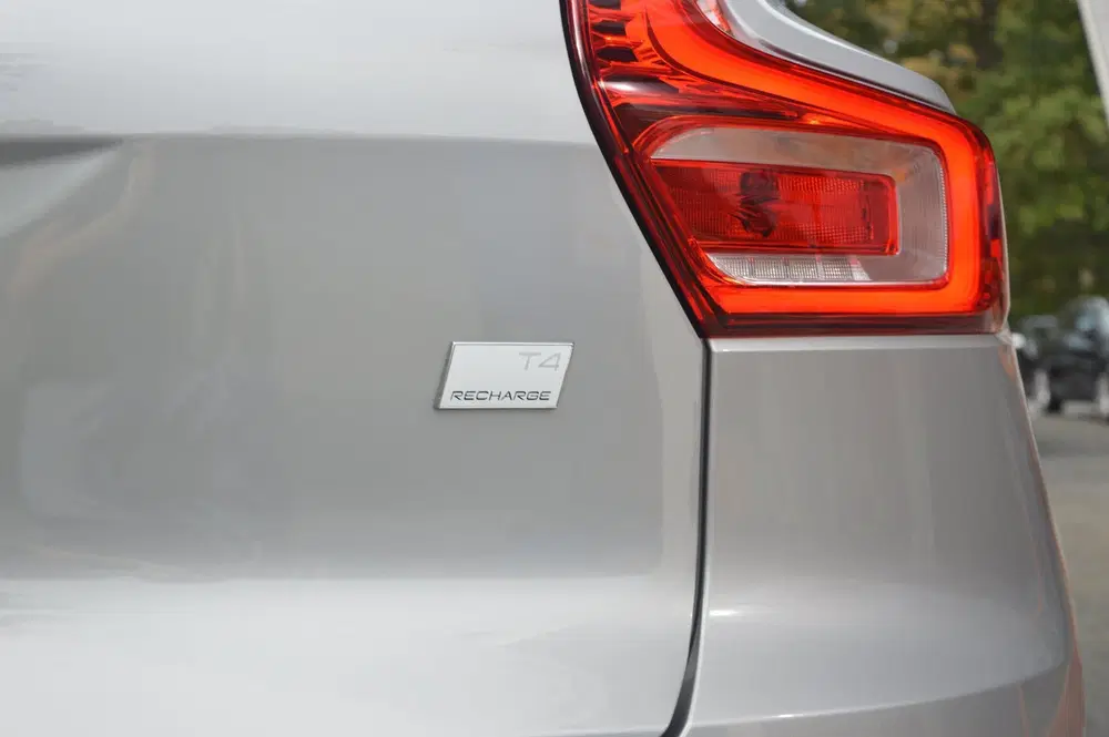 Volvo XC40 T4 Plug-in hybrid Plus Dark uit 2023, foto 5