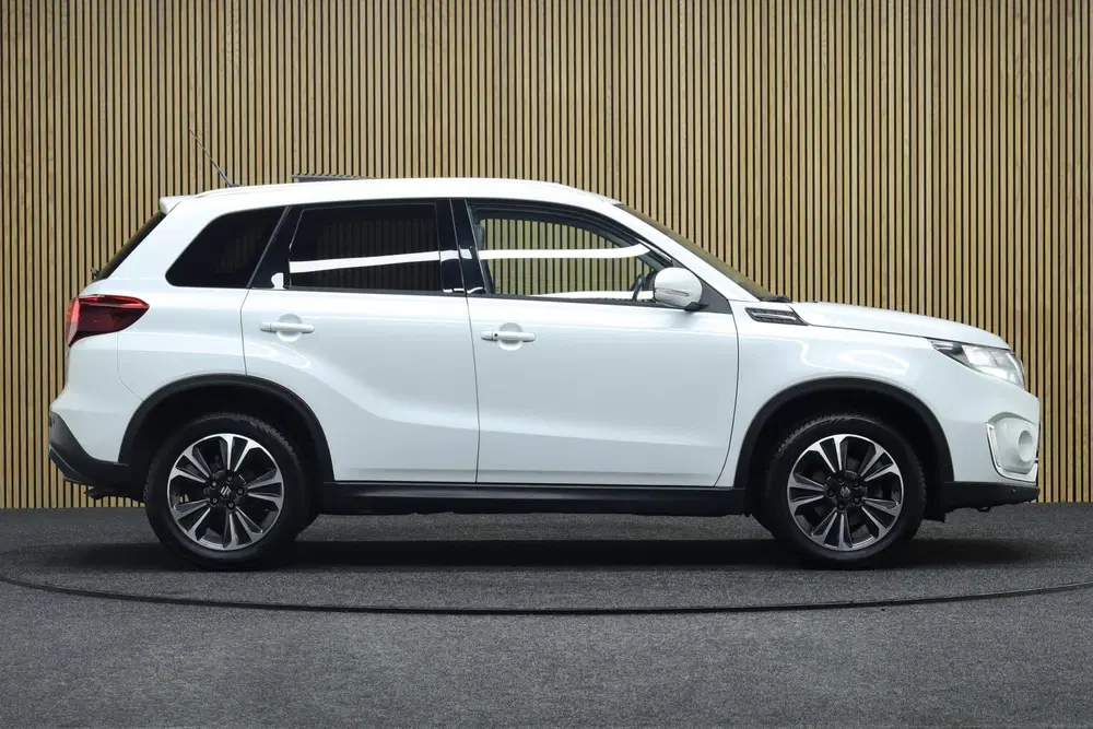 Suzuki Vitara 1.4 Boosterjet Style Smart Hybrid uit 2021, foto 11