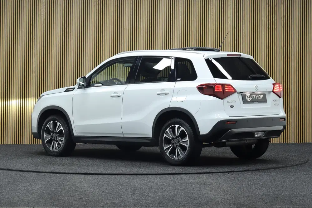 Suzuki Vitara 1.4 Boosterjet Style Smart Hybrid uit 2021, foto 3