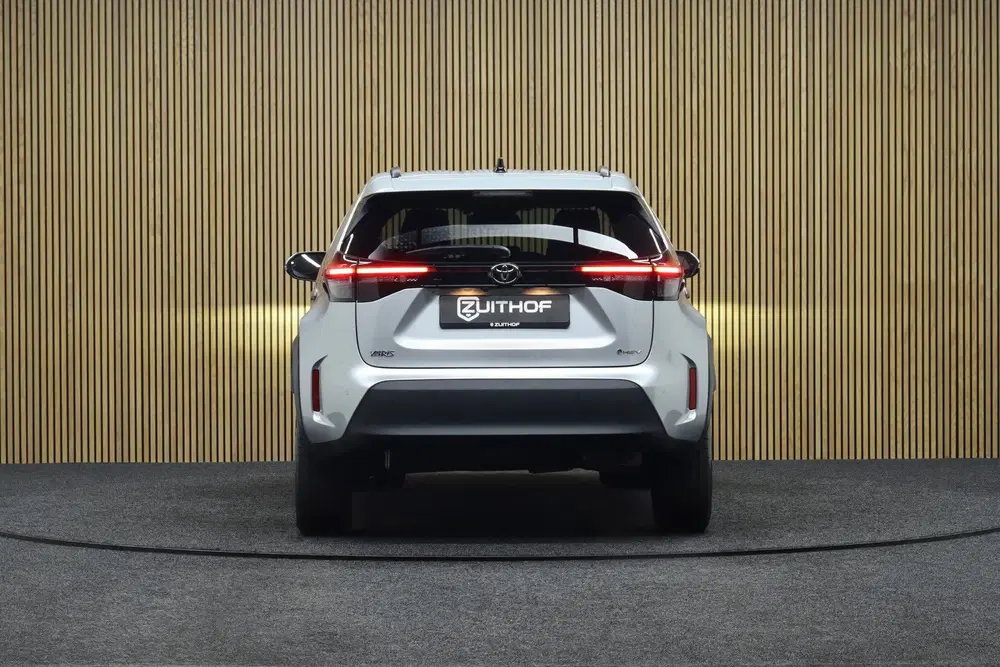 Toyota Yaris Cross 1.5 Hybrid 115 Dynamic + Comfort Pack uit 2025, foto 4