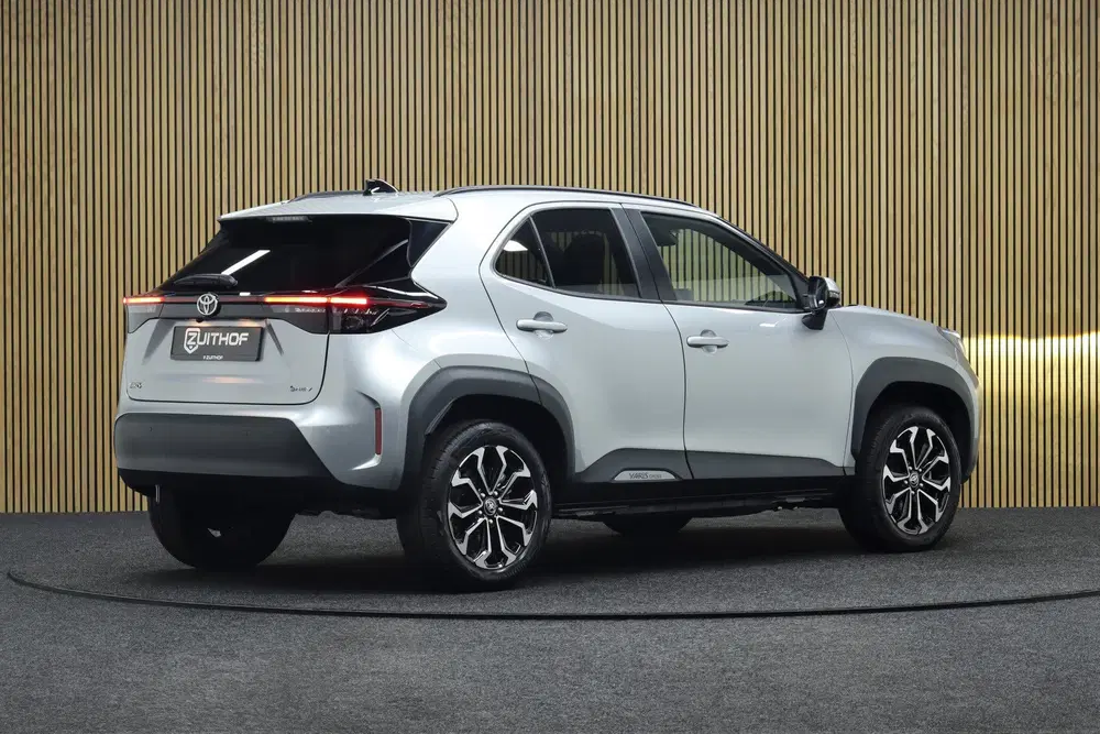 Toyota Yaris Cross 1.5 Hybrid 115 Dynamic + Comfort Pack uit 2025, foto 8