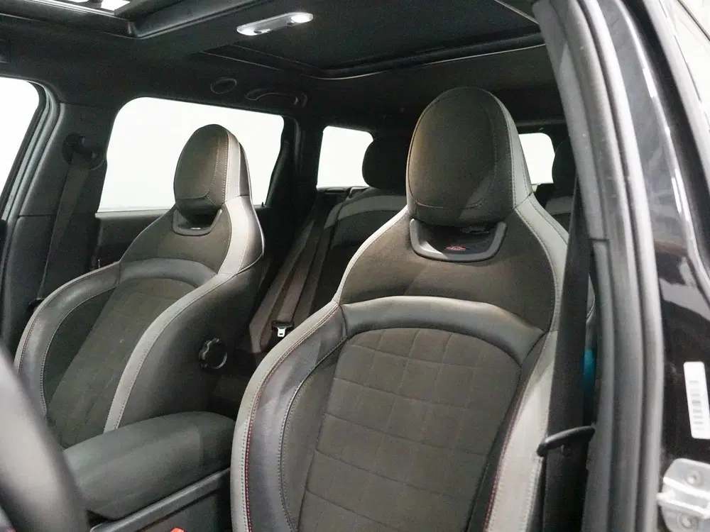 Mini Clubman 2.0 JCW ALL4 Panoramadak uit 2020, foto 6