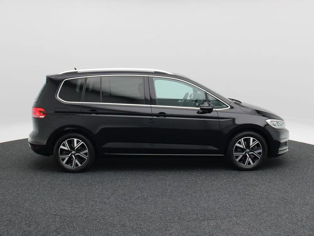 Volkswagen Touran 1.5 TSi 150Pk Highline 7p uit 2023, foto 8