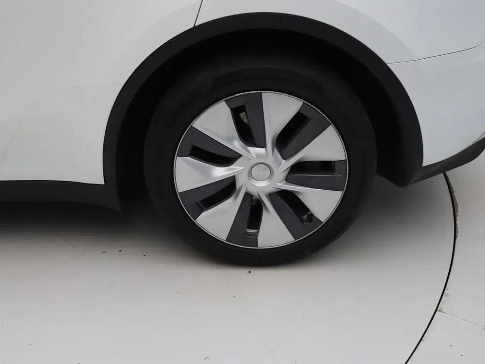 Tesla Model Y Long Range AWD 75kWh 351pk 94.5% SoH [ WIT uit 2023, foto 14