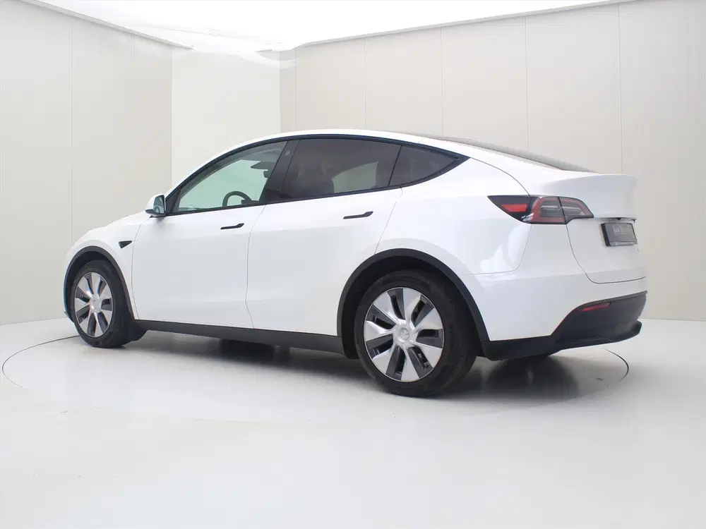 Tesla Model Y Long Range AWD 75kWh 351pk 94.5% SoH [ WIT uit 2023, foto 3