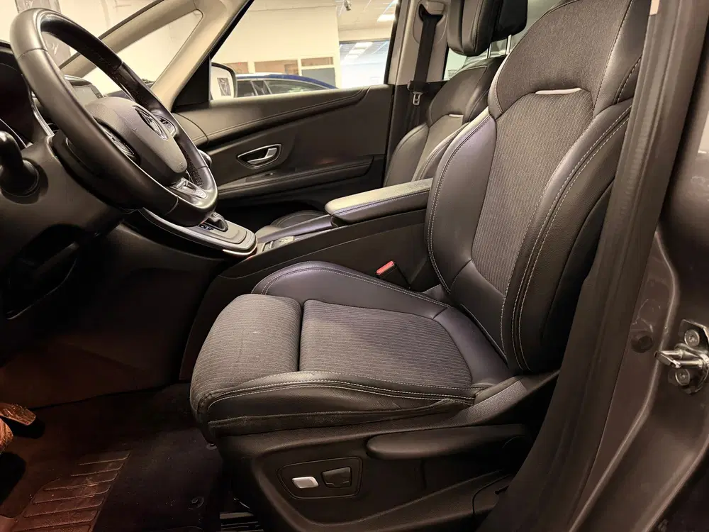 Renault Grand Scenic Grand Scénic 1.3 TCe Equilibre 7p uit 2021, foto 14
