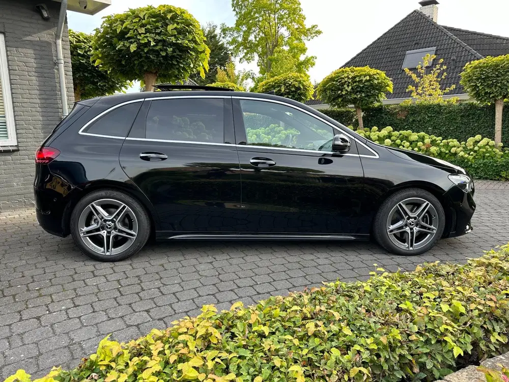 Mercedes-Benz B-Klasse 4MATIC AMG uit 2023, foto 4