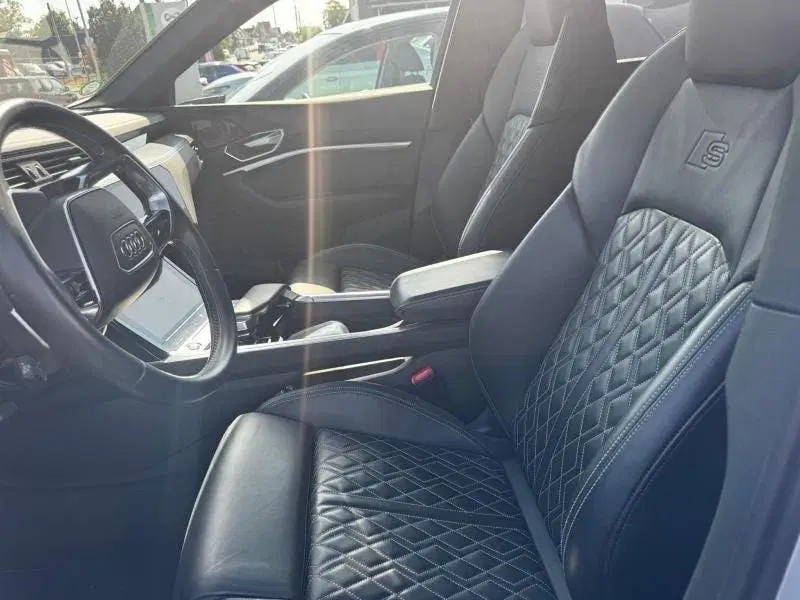 Audi e-tron 55 QUATTRO S EDITION 95 kWh Pano uit 2021, foto 12