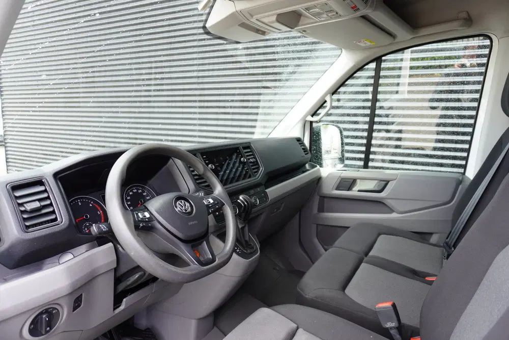 Volkswagen Crafter 140pk Automaat L3H3 uit 2021, foto 2