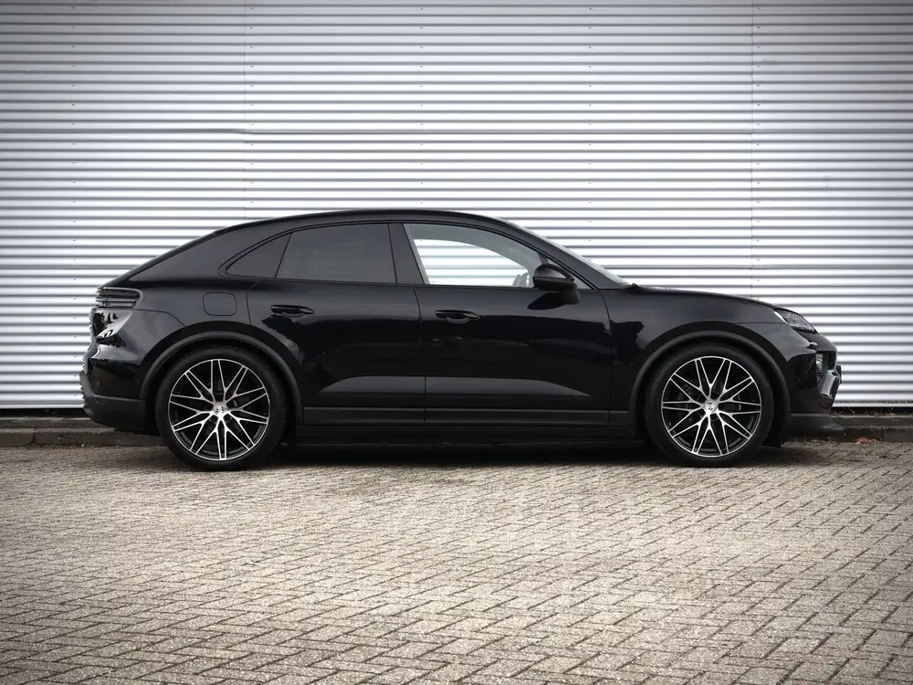 Porsche Macan 4 100kWh uit 2024, foto 15