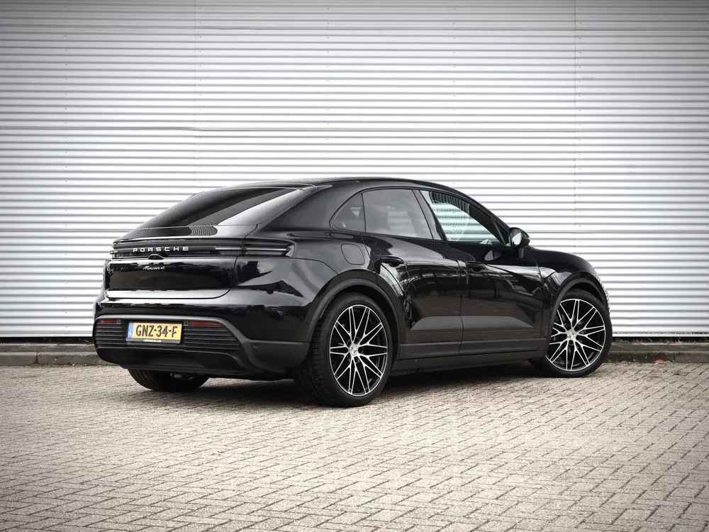 Porsche Macan 4 100kWh uit 2024, foto 4