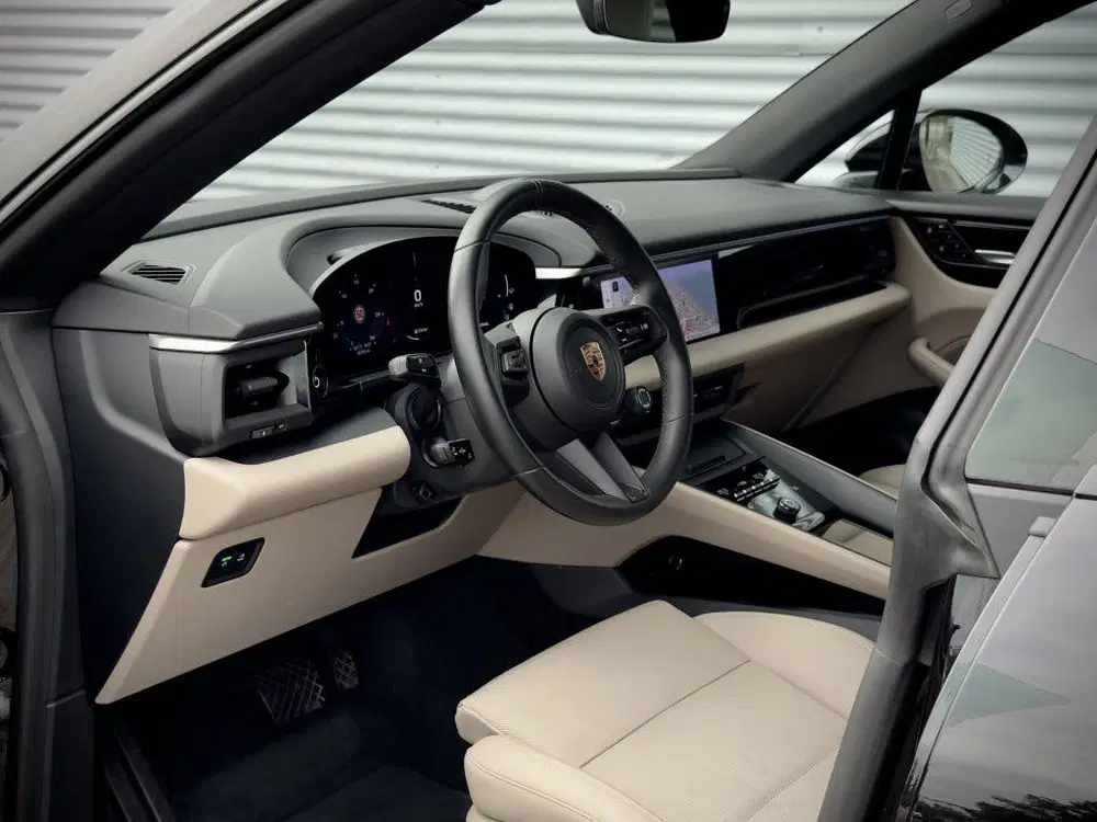 Porsche Macan 4 100kWh uit 2024, foto 6