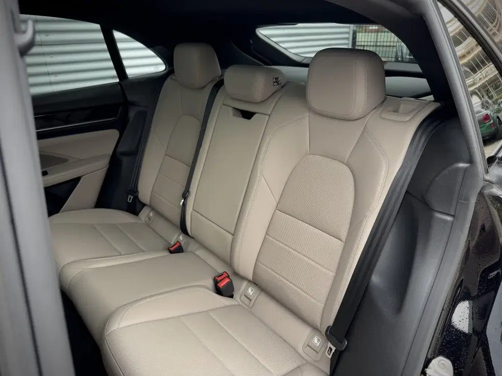 Porsche Macan 4 100kWh uit 2024, foto 9