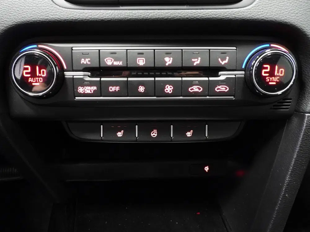 Kia XCeed 1.6 GDi PHEV Plug-In DynamicPlusLine NAVI uit 2022, foto 6