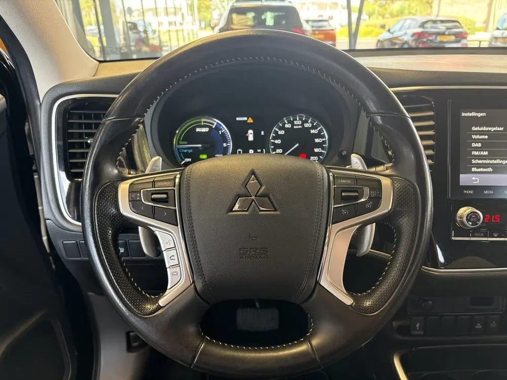 Mitsubishi Outlander PHEV Intense 4WD uit 2021, foto 12