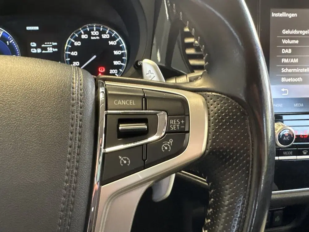 Mitsubishi Outlander PHEV Intense 4WD uit 2021, foto 13